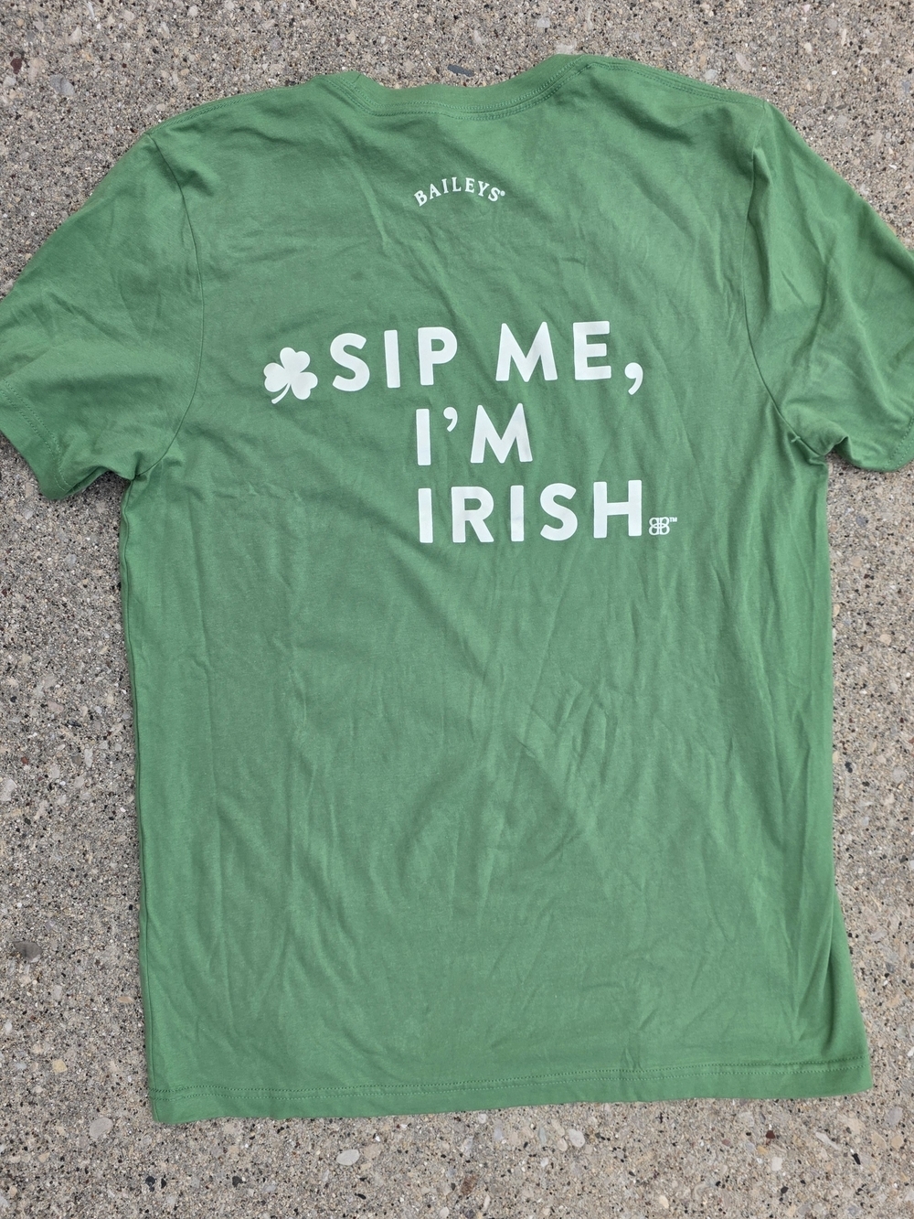 Baileys Sip Me I'm Irish Graphic Tee L NWOT